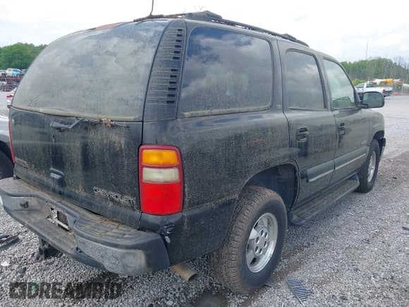 ✅ 2002 Chevrolet Tahoe LT • VIN: 1GNEC13Z02R272809 • Lot: 42124897. Listed on IAAI with 191,768 mi. Free auction sales archive from the USA and detailed vehicle history report at DreamBid. Image 4.