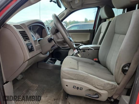 ✅ 2005 Dodge Dakota SLT • VIN: 1D7HW42N35S104081 • Lot: 70037835. Listed on Copart with Not provided. Free auction sales archive from the USA and detailed vehicle history report at DreamBid. Image 7.