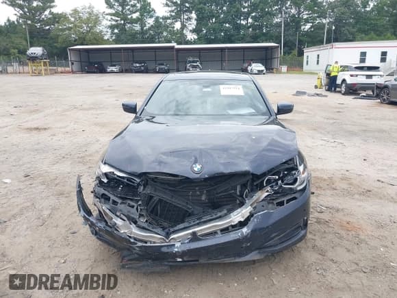 ✅ 2017 BMW 5 Series 530i • VIN: WBAJA5C36HG456590 • Lot: 43107551. Wystawiony na IAAI z przebiegiem 110 000 mil. Bezpłatny archiwum sprzedaży aukcyjnych z USA i szczegółowy raport historii pojazdu na DreamBid. Zdjęcie 13.