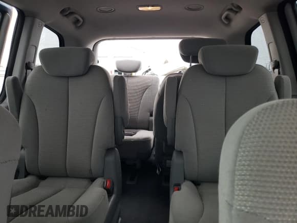 ✅ 2008 Kia Sedona • VIN: KNDMB133586242430 • Lot: 44800195. Listed on Copart with 101,019 mi. Free auction sales archive from the USA and detailed vehicle history report at DreamBid. Image 10.