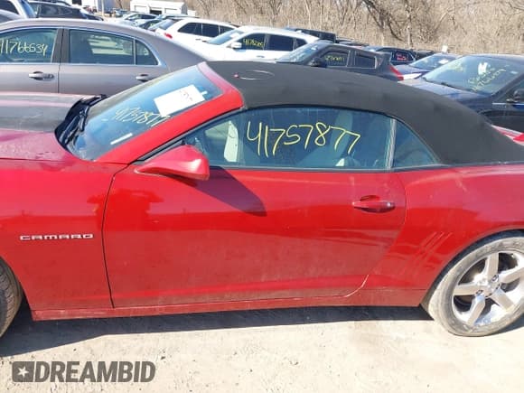 ✅ 2014 Chevrolet Camaro LT • VIN: 2G1FB3D37E9299003 • Lot: 41757877. Listed on IAAI with 90,407 mi. Free auction sales archive from the USA and detailed vehicle history report at DreamBid. Image 14.