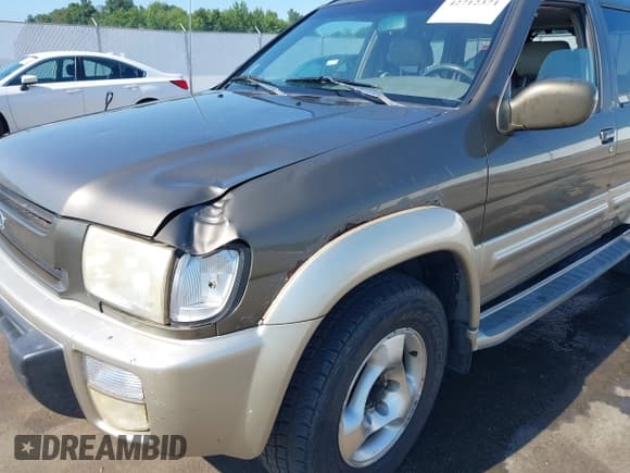 ✅ 1999 Infiniti QX4 Luxury • VIN: JNRAR07Y4XW063857 • Лот: 42712371. Опубликован ранее на IAAI с пробегом 184 293 миль. Бесплатный доступ к архиву аукционных продаж из США и подробный отчёт об истории автомобиля на DreamBid. Изображение 6.