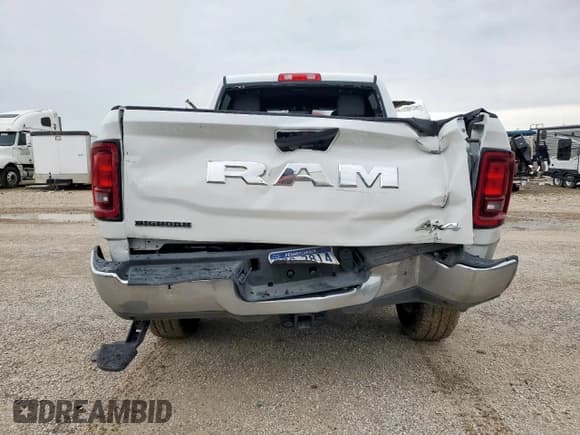 ✅ 2025 Ram 2500 • VIN: 3C63R5DL1SG542749 • Lot: 60076395. Wystawiony na Copart z przebiegiem 1 530 mil. Bezpłatny archiwum sprzedaży aukcyjnych z USA i szczegółowy raport historii pojazdu na DreamBid. Zdjęcie 6.