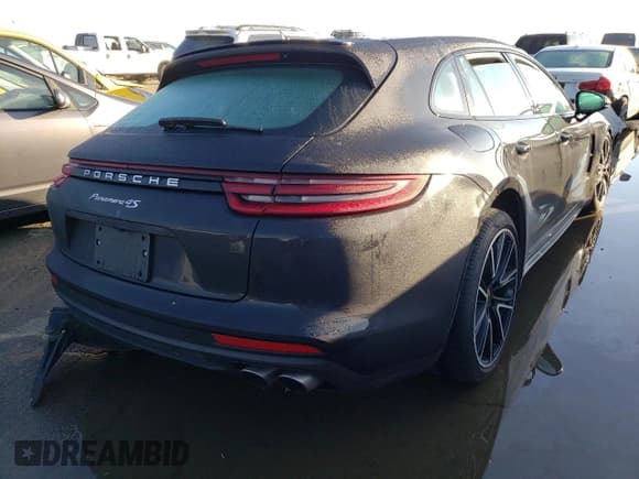 ✅ 2018 Porsche Panamera • VIN: WP0CB2A72JL190527 • Lot: 39884003. Wystawiony na Copart z przebiegiem Nie podano. Bezpłatny archiwum sprzedaży aukcyjnych z USA i szczegółowy raport historii pojazdu na DreamBid. Zdjęcie 3.