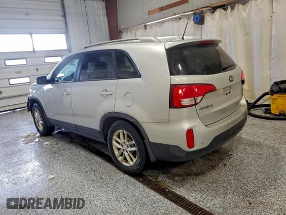 ✅ 2014 Kia Sorento LX • VIN: 5XYKTDA62EG520910 • Lot: 93643925. Wystawiony na Copart z przebiegiem Nie podano. Bezpłatny archiwum sprzedaży aukcyjnych z USA i szczegółowy raport historii pojazdu na DreamBid. Zdjęcie 2.