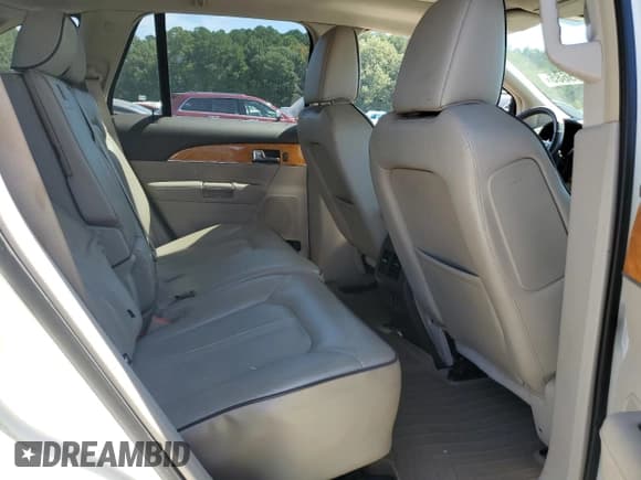 ✅ 2012 Lincoln MKX • VIN: 2LMDJ6JK8CBL04343 • Лот: 71735685. Опубликован ранее на Copart с пробегом 176 644 миль. Бесплатный доступ к архиву аукционных продаж из США и подробный отчёт об истории автомобиля на DreamBid. Изображение 11.