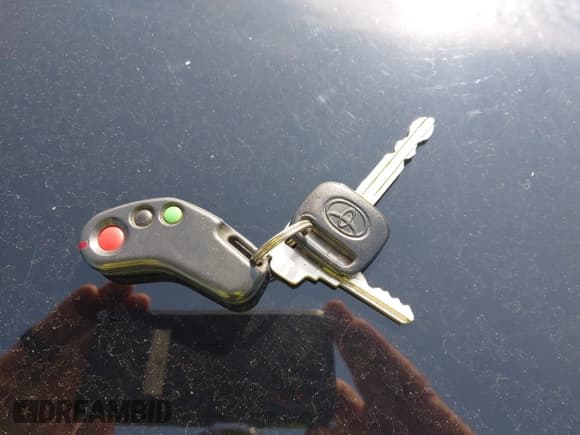 ✅ 1998 Toyota Celica GT • VIN: JT5FG02T8W0049528 • Lot: 42756956. Wystawiony na IAAI z przebiegiem 142 721 mil. Bezpłatny archiwum sprzedaży aukcyjnych z USA i szczegółowy raport historii pojazdu na DreamBid. Zdjęcie 11.