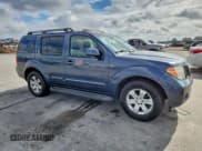 ✅ 2007 Nissan Pathfinder LE • VIN: 5N1AR18U17C623185 • Lot: 93887455. Wystawiony na Copart z przebiegiem 174 010 mil. Bezpłatny archiwum sprzedaży aukcyjnych z USA i szczegółowy raport historii pojazdu na DreamBid. Zdjęcie 4.