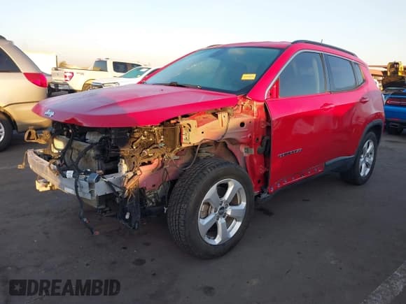 ✅ 2019 Jeep Compass Latitude • VIN: 3C4NJCBB5KT711671 • Лот: 41435932. Опубликован ранее на IAAI с пробегом 110 428 миль. Бесплатный доступ к архиву аукционных продаж из США и подробный отчёт об истории автомобиля на DreamBid. Изображение 2.