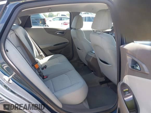 2019 Chevrolet Malibu LS z VIN 1G1ZC5ST2KF185521, wystawiony jako IAAI lot #42604387 z przebiegiem 128 277 mil mil oraz . Historia ofert i sprzedaży dostępna na DreamBid. Obrazek 8.