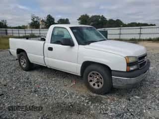 2006 Chevrolet Silverado 1500 Work Truck z VIN 3GCEC14X86G192993, wystawiony jako Copart lot #70599224 z przebiegiem 207 515 mil mil oraz Szkoda całkowita • Salvage title. Historia ofert i sprzedaży dostępna na DreamBid. Obrazek 4.