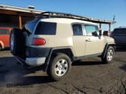 ✅ 2008 Toyota FJ Cruiser • VIN: JTEBU11FX80102807 • Lot: 90727505. Wystawiony na Copart z przebiegiem 238 371 mil. Bezpłatny archiwum sprzedaży aukcyjnych z USA i szczegółowy raport historii pojazdu na DreamBid. Zdjęcie 3.