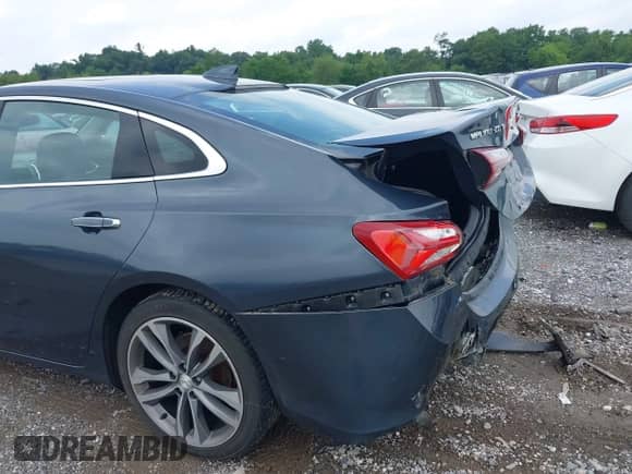 2020 Chevrolet Malibu Premier with VIN 1G1ZE5SX4LF038910, listed as a IAAI auction lot 42461695 with 82,584 mi miles and . Bid and sale history available at DreamBid. Image 6.