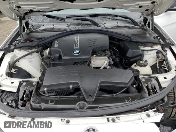 ✅ 2015 BMW 3 Series 328i xDrive • VIN: WBA3B5G56FNS19611 • Lot: 90507235. Wystawiony na Copart z przebiegiem 118 705 mil. Bezpłatny archiwum sprzedaży aukcyjnych z USA i szczegółowy raport historii pojazdu na DreamBid. Zdjęcie 11.