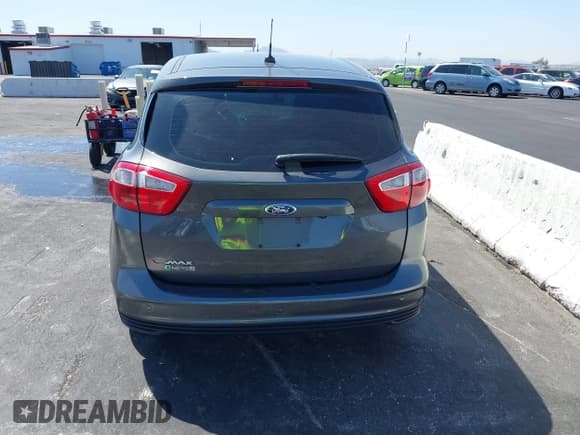 ✅ 2016 Ford C-Max SEL • VIN: 1FADP5CU5GL112686 • Lot: 42009055. Wystawiony na IAAI z przebiegiem 146 300 mil. Bezpłatny archiwum sprzedaży aukcyjnych z USA i szczegółowy raport historii pojazdu na DreamBid. Zdjęcie 16.