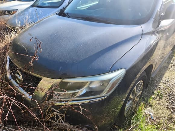 ✅ 2014 Nissan Pathfinder S • VIN: 5N1AR2MN5EC655123 • Lot: 41897433. Listed on IAAI with 157,704 mi. Free auction sales archive from the USA and detailed vehicle history report at DreamBid. Image 6.