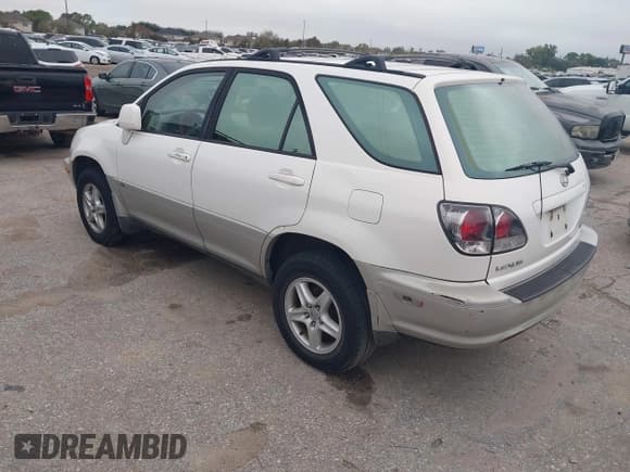 ✅ 2003 Lexus RX 300 • VIN: JTJGF10U630150282 • Lot: 43844013. Listed on IAAI with 183,771 mi. Free auction sales archive from the USA and detailed vehicle history report at DreamBid. Image 3.