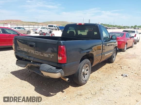 ✅ 2005 Chevrolet Silverado 1500 Work Truck • VIN: 1GCEC14X55Z109373 • Лот: 42303706. Опубликован ранее на IAAI с пробегом 242 390 миль. Бесплатный доступ к архиву аукционных продаж из США и подробный отчёт об истории автомобиля на DreamBid. Изображение 4.