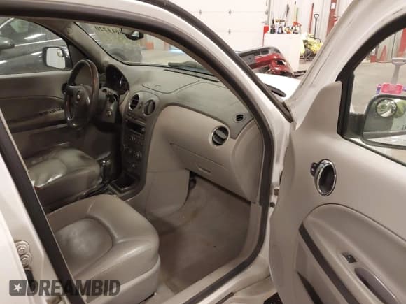 ✅ 2009 Chevrolet HHR 2LT • VIN: 3GNCA53V69S626096 • Lot: 43611220. Listed on IAAI with 106,147 mi. Free auction sales archive from the USA and detailed vehicle history report at DreamBid. Image 5.