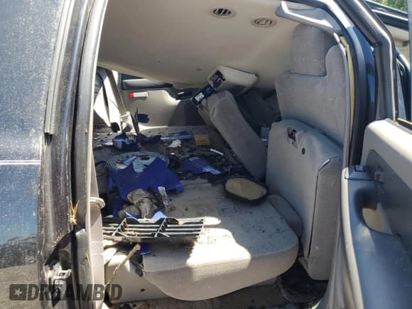 ✅ 2003 Chevrolet Suburban LS • VIN: 1GNFK16Z53J264921 • Лот: 64929295. Опубликован ранее на Copart с пробегом Не указан. Бесплатный доступ к архиву аукционных продаж из США и подробный отчёт об истории автомобиля на DreamBid. Изображение 11.