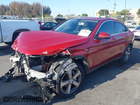 ✅ 2017 Mercedes-Benz GLC 300 • VIN: WDC0J4KB2HF199414 • Лот: 41964816. Опубликован ранее на IAAI с пробегом Не указан. Бесплатный доступ к архиву аукционных продаж из США и подробный отчёт об истории автомобиля на DreamBid. Изображение 2.