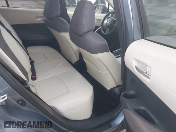 ✅ 2024 Toyota Corolla Cross XLE • VIN: 7MUDAABG5RV111321 • Lot: 43171380. Listed on IAAI with 7,682 mi. Free auction sales archive from the USA and detailed vehicle history report at DreamBid. Image 8.