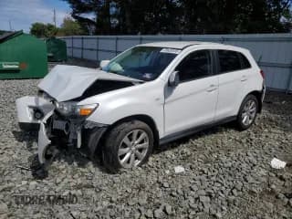 ✅ 2013 Mitsubishi Outlander ES • VIN: 4A4AR3AU2DE011774 • Lot: 69600585. Wystawiony na Copart z przebiegiem 120 410 mil. Bezpłatny archiwum sprzedaży aukcyjnych z USA i szczegółowy raport historii pojazdu na DreamBid. Zdjęcie 1.