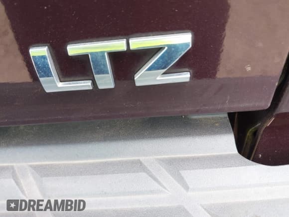 ✅ 2008 Chevrolet Silverado 1500 • VIN: 1GCEC19Y28Z298330 • Lot: 42272489. Wystawiony na IAAI z przebiegiem 97 076 mil. Bezpłatny archiwum sprzedaży aukcyjnych z USA i szczegółowy raport historii pojazdu na DreamBid. Zdjęcie 17.