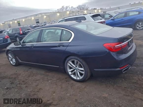 ✅ 2016 BMW 7 Series 750i xDrive • VIN: WBA7F2C57GG418389 • Lot: 93306375. Listed on Copart with 185,064 mi. Free auction sales archive from the USA and detailed vehicle history report at DreamBid. Image 2.