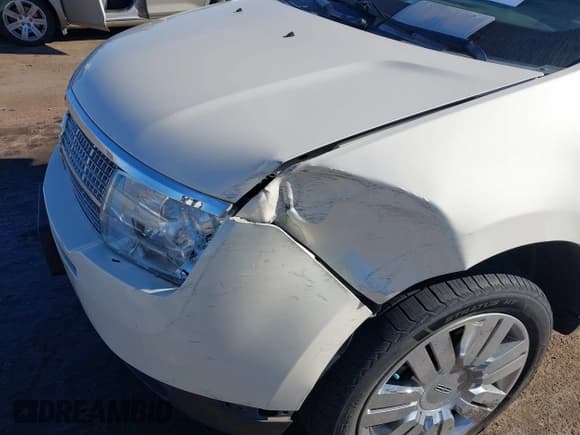 ✅ 2008 Lincoln MKX • VIN: 2LMDU88C28BJ27751 • Lot: 43588788. Listed on IAAI with 50,537 mi. Free auction sales archive from the USA and detailed vehicle history report at DreamBid. Image 6.