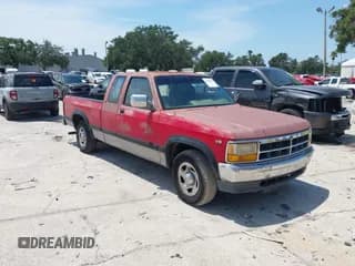 ✅ 1996 Dodge Dakota • VIN: 1B7GL23X3TS523127 • Lot: 43101812. Listed on IAAI with 204,048 mi. Free auction sales archive from the USA and detailed vehicle history report at DreamBid. Image 1.