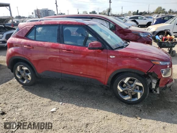 ✅ 2024 Hyundai Venue Limited • VIN: KMHRC8A3XRU311488 • Lot: 89340045. Wystawiony na Copart z przebiegiem 12 727 mil. Bezpłatny archiwum sprzedaży aukcyjnych z USA i szczegółowy raport historii pojazdu na DreamBid. Zdjęcie 4.