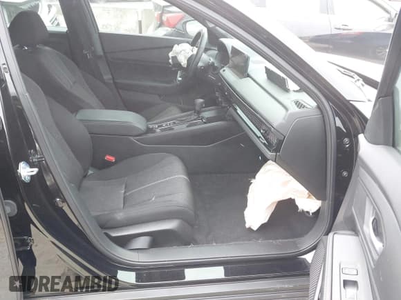 ✅ 2024 Honda Accord Sport • VIN: 1HGCY2F59RA041174 • Lot: 43107708. Wystawiony na IAAI z przebiegiem 12 706 mil. Bezpłatny archiwum sprzedaży aukcyjnych z USA i szczegółowy raport historii pojazdu na DreamBid. Zdjęcie 5.