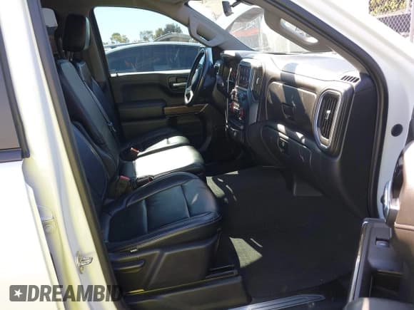 ✅ 2019 Chevrolet Silverado 1500 LT • VIN: 3GCPWCED1KG177455 • Lot: 43459254. Wystawiony na IAAI z przebiegiem 80 162 mil. Bezpłatny archiwum sprzedaży aukcyjnych z USA i szczegółowy raport historii pojazdu na DreamBid. Zdjęcie 5.