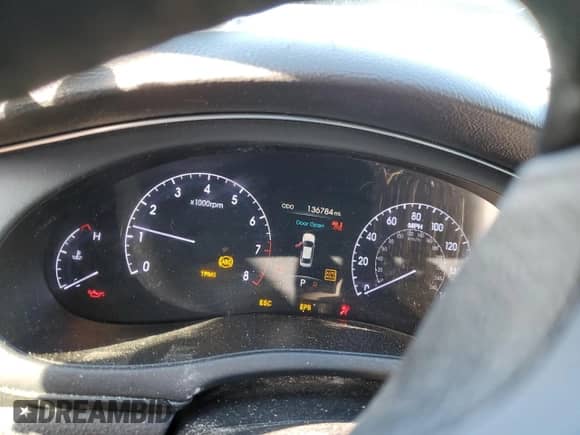 2013 Hyundai Genesis R-Spec z VIN KMHGC4DH0DU242911, wystawiony jako Copart lot #37426104 z przebiegiem 136 784 mil mil oraz Szkoda całkowita • Salvage title. Historia ofert i sprzedaży dostępna na DreamBid. Obrazek 9.