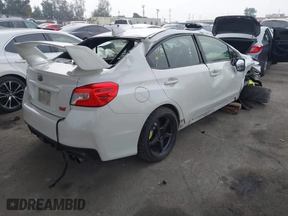 ✅ 2020 Subaru WRX STI • VIN: JF1VA2E61L9816099 • Lot: 41193121. Listed on IAAI with 35,777 mi. Free auction sales archive from the USA and detailed vehicle history report at DreamBid. Image 4.
