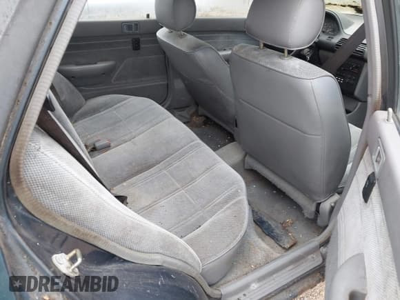 ✅ 1993 Ford Escort LX • VIN: 1FAPP15J3PW315972 • Lot: 42553063. Listed on IAAI with 86,374 mi. Free auction sales archive from the USA and detailed vehicle history report at DreamBid. Image 8.