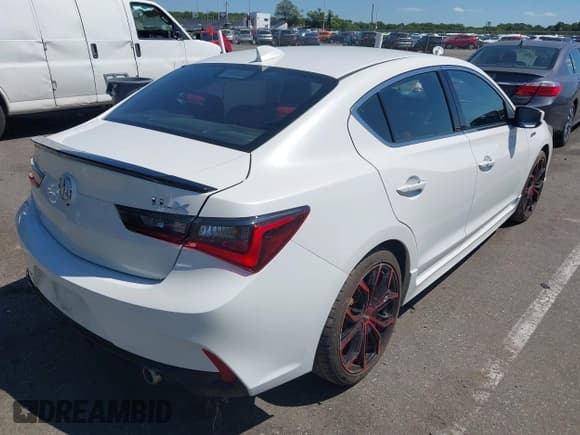 ✅ 2019 Acura ILX Premium • VIN: 19UDE2F80KA012465 • Лот: 43047160. Опубликован ранее на IAAI с пробегом 91 487 миль. Бесплатный доступ к архиву аукционных продаж из США и подробный отчёт об истории автомобиля на DreamBid. Изображение 4.