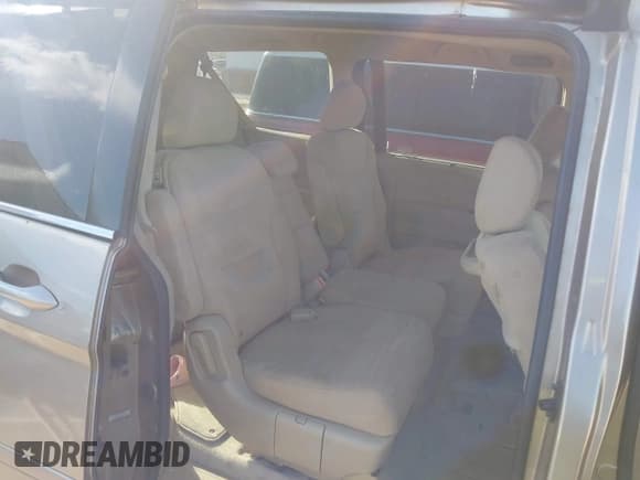 ✅ 2007 Honda Odyssey EX • VIN: 5FNRL38437B427272 • Lot: 43441106. Wystawiony na IAAI z przebiegiem 204 752 mil. Bezpłatny archiwum sprzedaży aukcyjnych z USA i szczegółowy raport historii pojazdu na DreamBid. Zdjęcie 8.