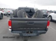 ✅ 2017 Toyota Tacoma SR5 • VIN: 3TMDZ5BN1HM021526 • Lot: 42204091. Wystawiony na IAAI z przebiegiem 82 802 mil. Bezpłatny archiwum sprzedaży aukcyjnych z USA i szczegółowy raport historii pojazdu na DreamBid. Zdjęcie 17.