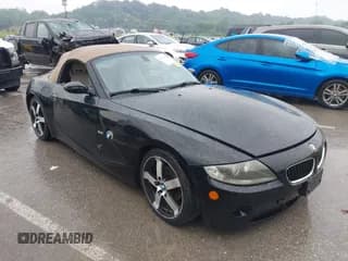 ✅ 2005 BMW Z4 2.5i • VIN: 4USBT33595LS56405 • Lot: 42356585. Listed on IAAI with 61,427 mi. Free auction sales archive from the USA and detailed vehicle history report at DreamBid. Image 1.