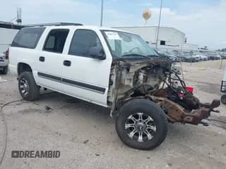 ✅ 2004 Chevrolet Suburban LT • VIN: 3GNGK26U24G303577 • Lot: 42881307. Wystawiony na IAAI z przebiegiem Nie podano. Bezpłatny archiwum sprzedaży aukcyjnych z USA i szczegółowy raport historii pojazdu na DreamBid. Zdjęcie 1.