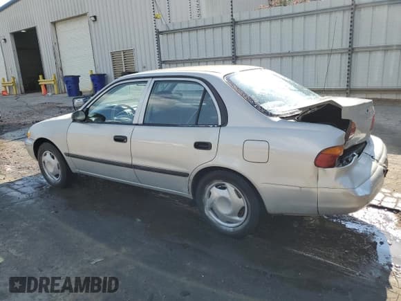 ✅ 2002 Chevrolet Prizm • VIN: 1Y1SK52842Z408689 • Lot: 80474435. Listed on Copart with 297,701 mi. Free auction sales archive from the USA and detailed vehicle history report at DreamBid. Image 2.
