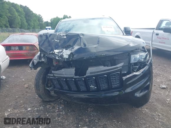 ✅ 2019 Jeep Grand Cherokee Upland • VIN: 1C4RJFAGXKC640365 • Lot: 42353648. Listed on IAAI with 104,343 mi. Free auction sales archive from the USA and detailed vehicle history report at DreamBid. Image 12.