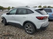 ✅ 2025 Ford Escape ST-Line Select • VIN: 1FMCU9NA4SUA74925 • Lot: 90024915. Wystawiony na Copart z przebiegiem 19 910 mil. Bezpłatny archiwum sprzedaży aukcyjnych z USA i szczegółowy raport historii pojazdu na DreamBid. Zdjęcie 2.