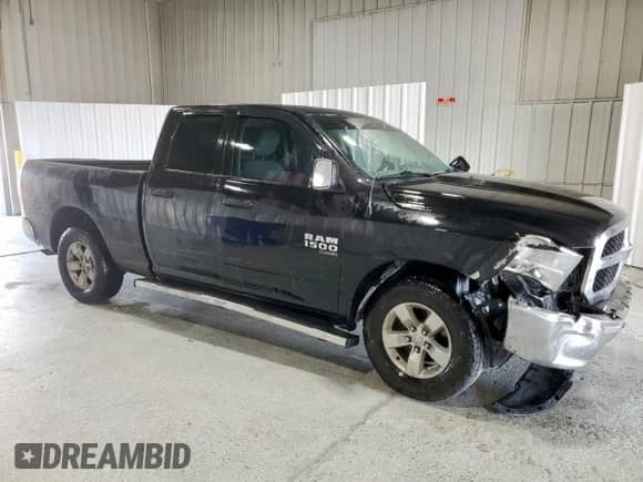 2020 Ram 1500 Tradesman z VIN 1C6RR6FG5LS151100, wystawiony jako Copart lot #85910465 z przebiegiem 110 094 mil mil oraz Czysty tytuł • Clean title. Historia ofert i sprzedaży dostępna na DreamBid. Obrazek 4.