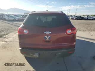 2010 Chevrolet Traverse 2LT z VIN 1GNLVGED3AS150717, wystawiony jako Copart lot #82267175 z przebiegiem 245 396 mil mil oraz Szkoda całkowita • Salvage title. Historia ofert i sprzedaży dostępna na DreamBid. Obrazek 6.