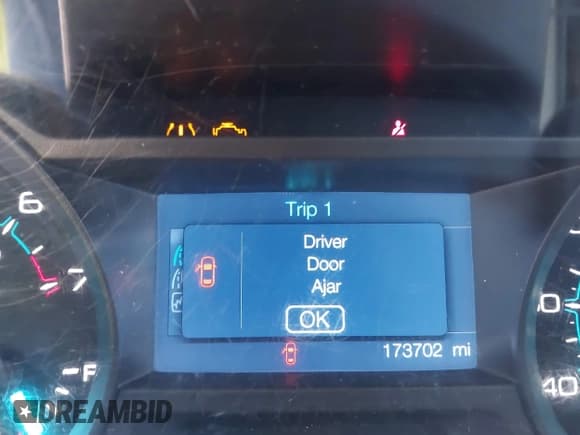 ✅ 2014 Ford Explorer • VIN: 1FM5K7B89EGB24113 • Lot: 42119322. Wystawiony na IAAI z przebiegiem 173 702 mil. Bezpłatny archiwum sprzedaży aukcyjnych z USA i szczegółowy raport historii pojazdu na DreamBid. Zdjęcie 15.