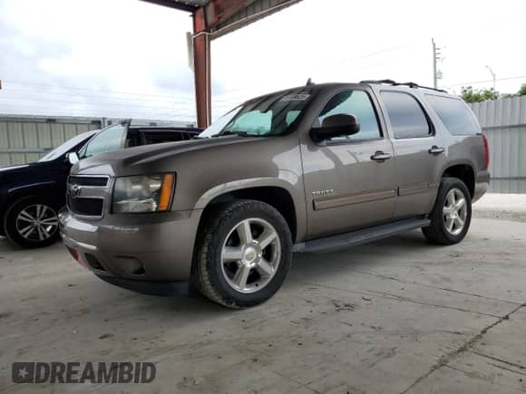 2014 Chevrolet Tahoe LT z VIN 1GNSCBE0XER154133, wystawiony jako Copart lot #91109625 z przebiegiem Nie podano mil oraz Czysty tytuł • Clean title. Historia ofert i sprzedaży dostępna na DreamBid. Obrazek 1.
