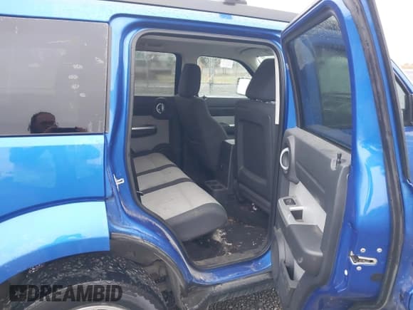 ✅ 2007 Dodge Nitro SLT • VIN: 1D8GU58K97W732867 • Lot: 43425274. Wystawiony na IAAI z przebiegiem 148 833 mil. Bezpłatny archiwum sprzedaży aukcyjnych z USA i szczegółowy raport historii pojazdu na DreamBid. Zdjęcie 8.